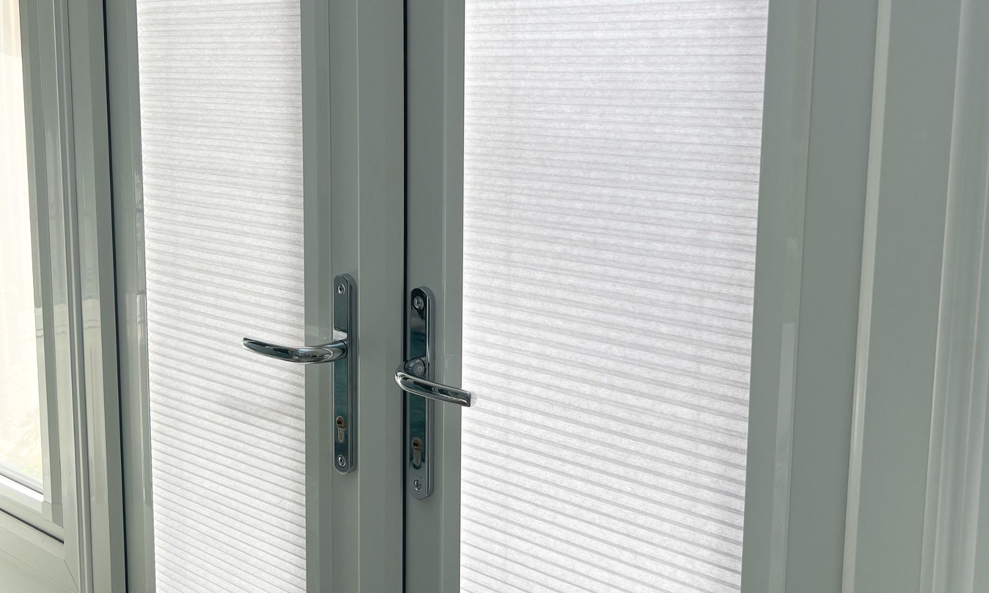 choosing the right pleated blinds for home