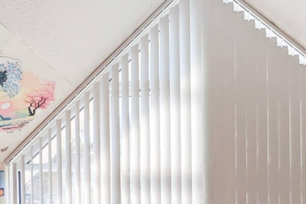 shaped-vertical-blinds