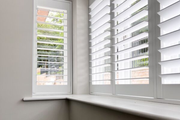 Easy tilt uk made shutters for bay window