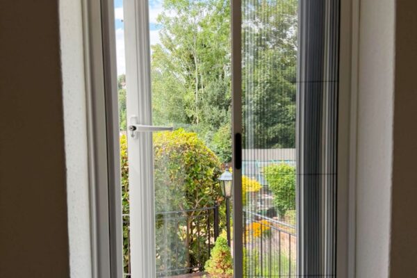 no-drill fly screen for windows